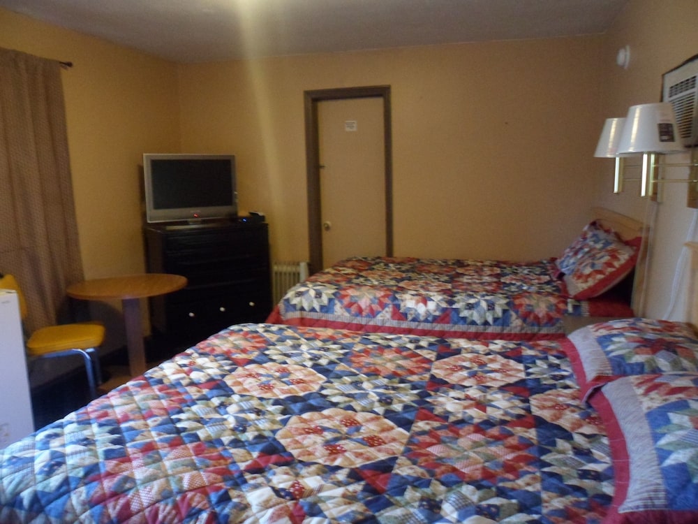 Pillow Talk Motel - photo 18