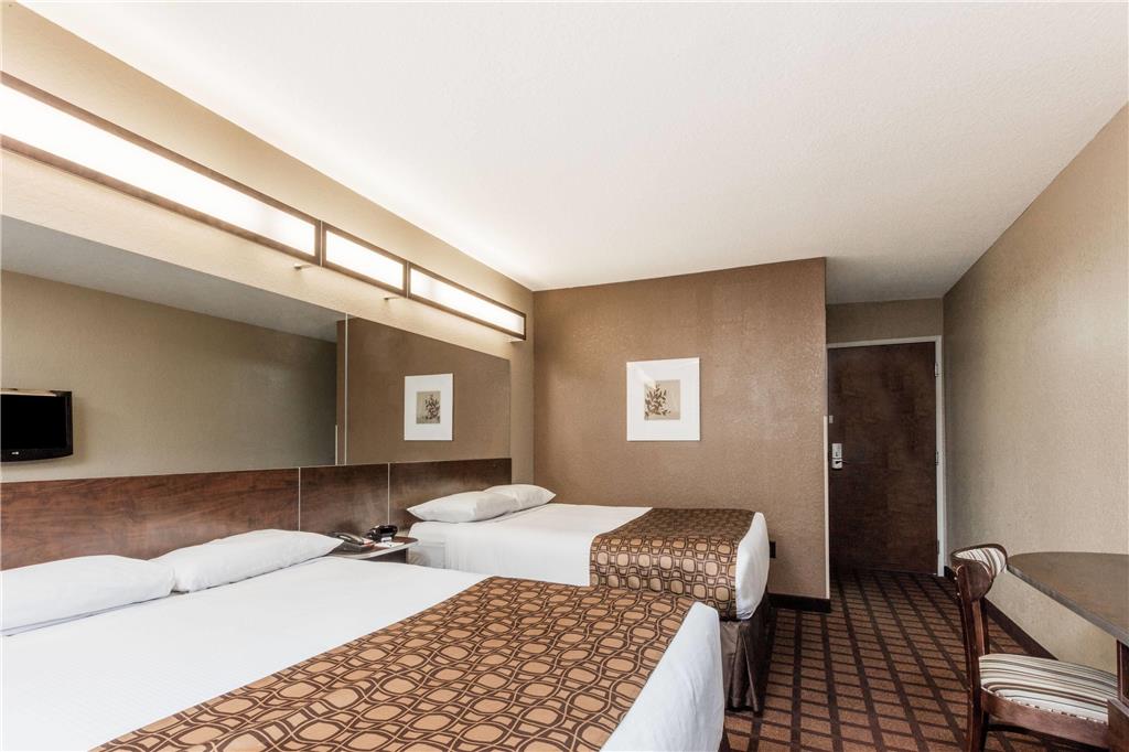 Microtel Inn & Suites by Wyndham Macon - photo 12
