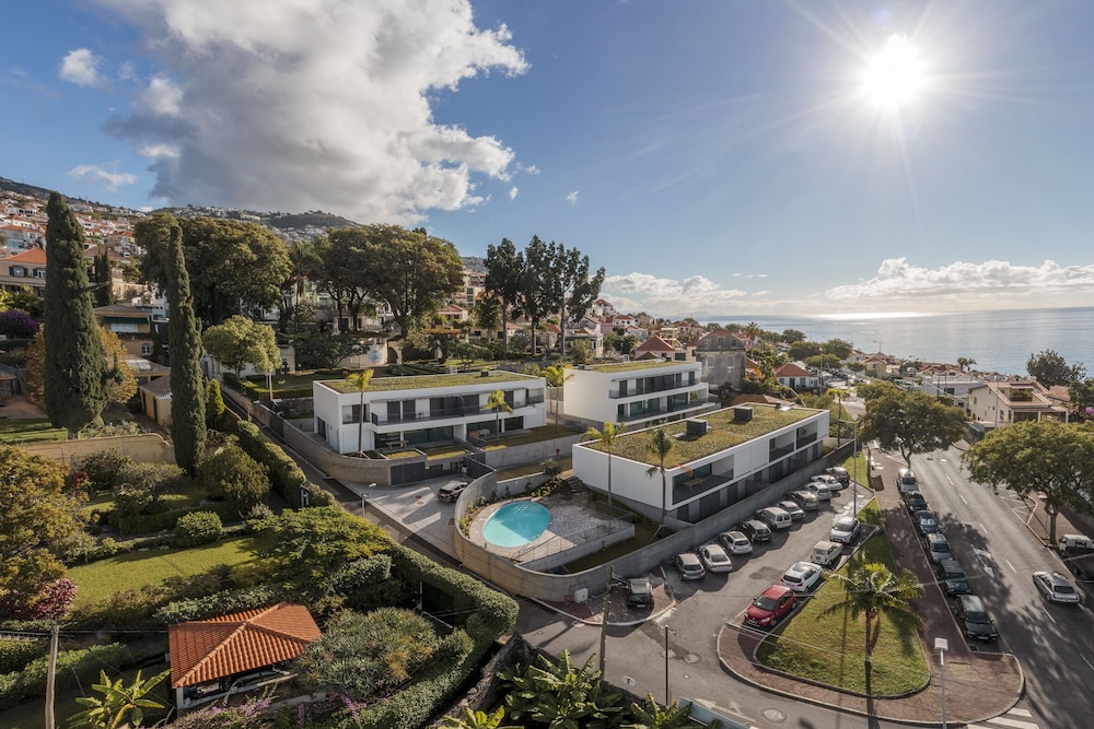 Casas do Miradouro 5 by Heart of Funchal — 4-Star Luxury Hotel in Funchal, Portugal
