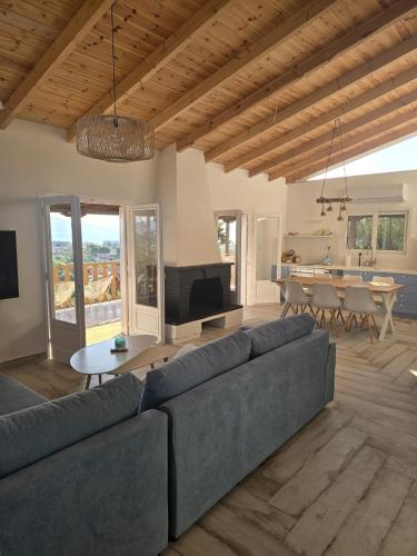 Villa Keren — 4-Star Luxury Hotel in Oropos, Greece