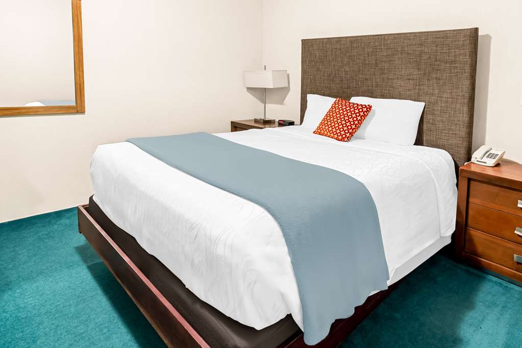 Americas Best Value Inn Tahquamenon Country - photo 23