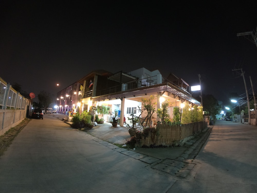 Orchid Apartment 10672409 — Roi Et