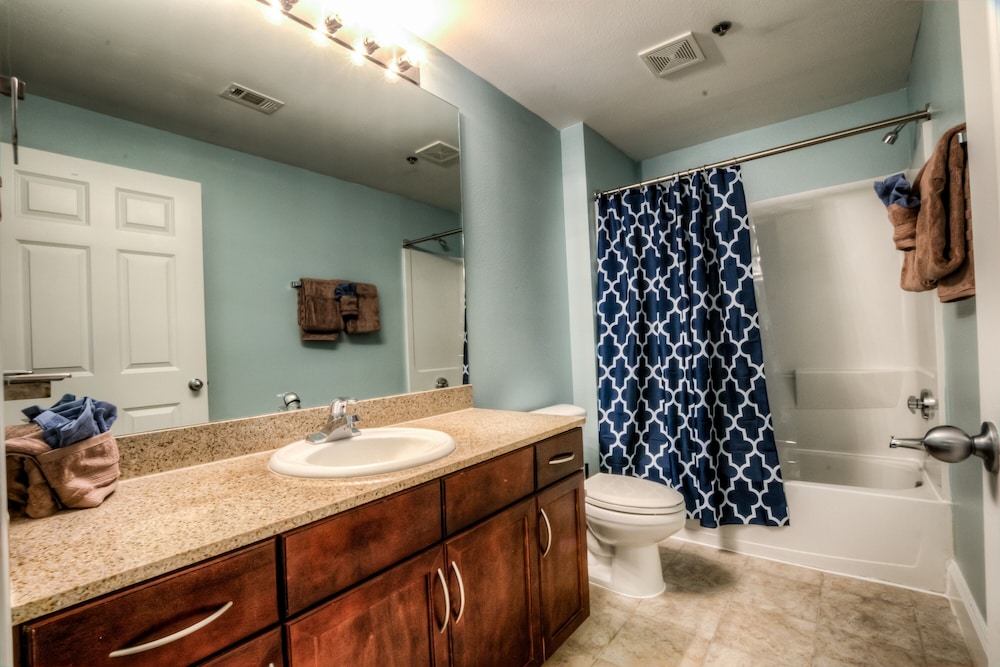 Laketown Wharf Resort by Aneliya's Rentals - photo 707