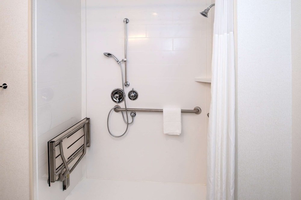 Hampton Inn & Suites Buena Park - photo 27