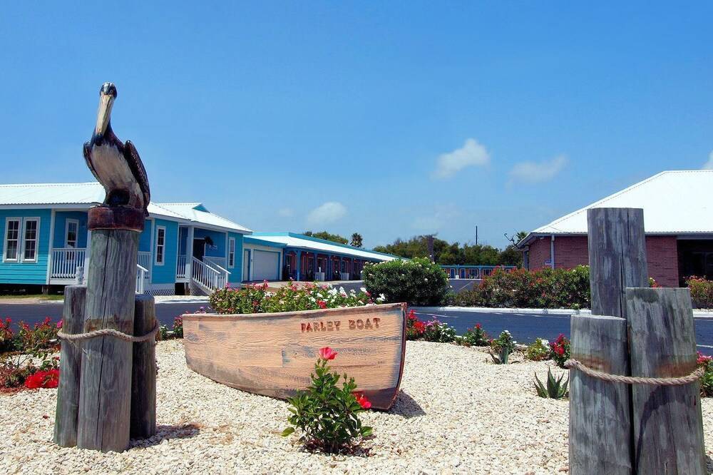 Shark Reef Resort Motel & Cottages - photo 28
