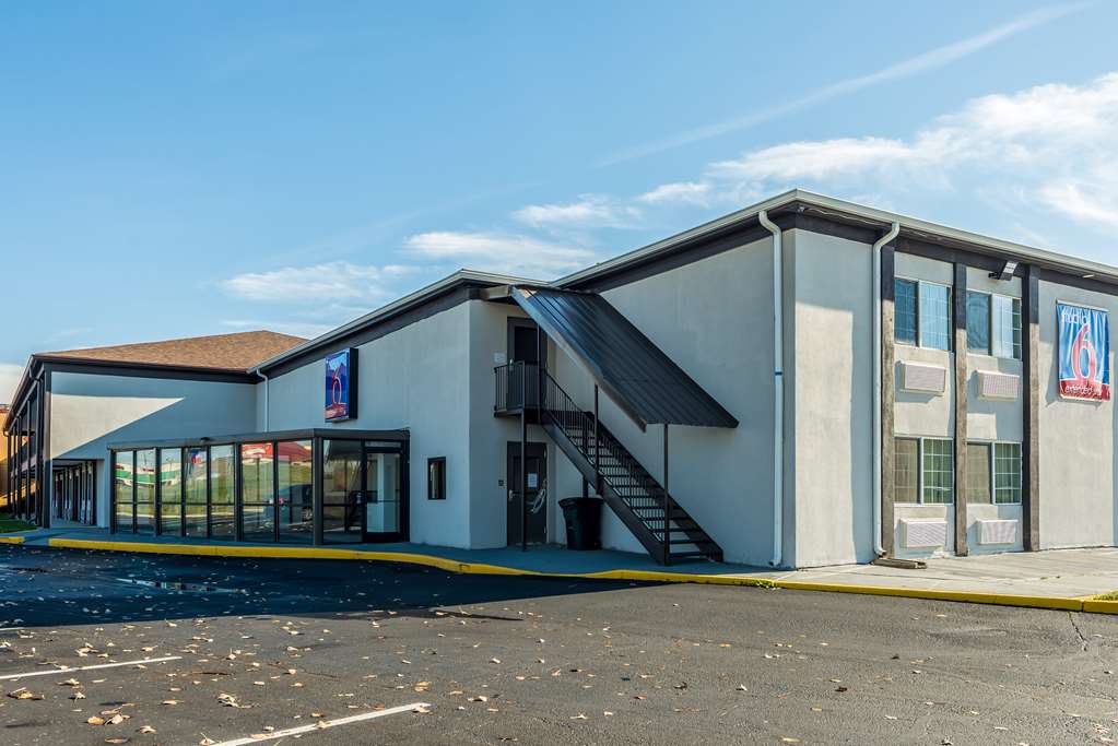 Studio 6 Indianapolis IN - photo 2