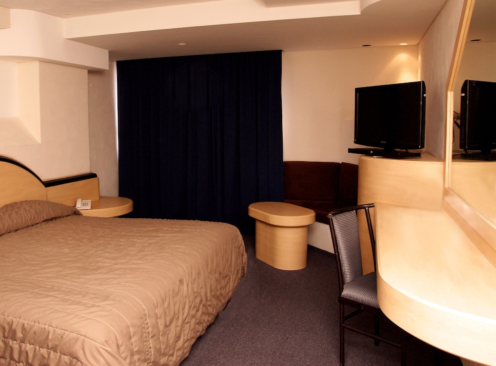 Portonovo Hotel & Suites