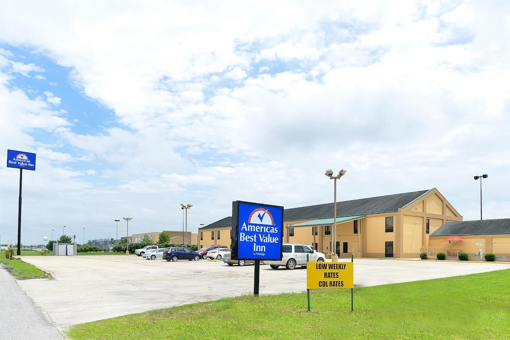 Executive Inn & Suites Breaux Bridge LA - featured photo