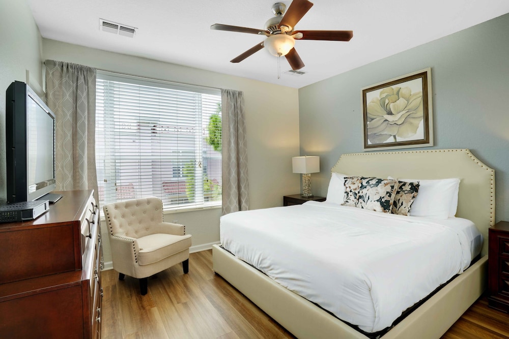 Spacious Townhome W patio & Garage Sleeps10 - photo 47