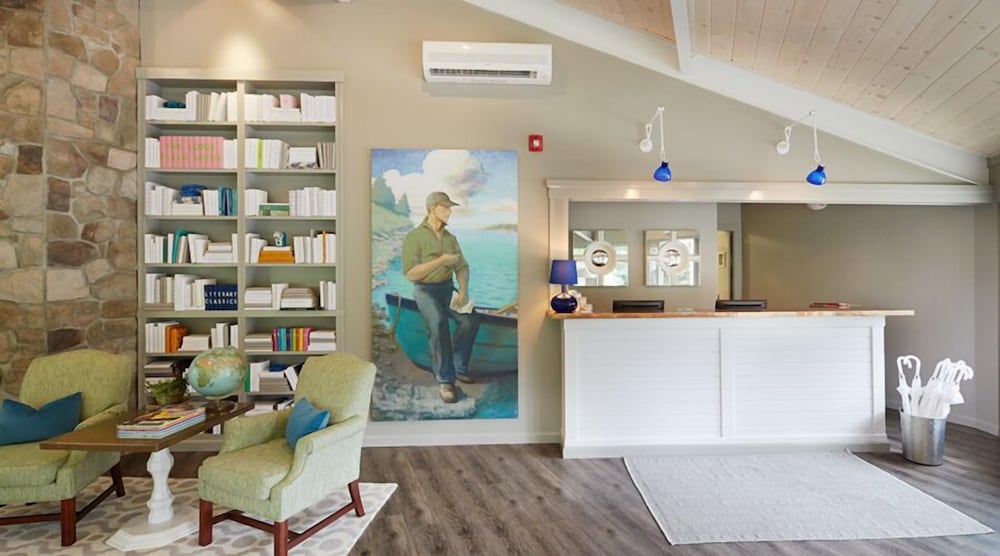 The Lodge at the Cove - photo 3