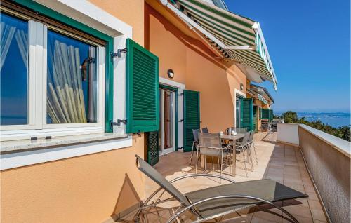 Beach Front Apartment — 4-Star Luxury Hotel in Moscenicka Draga, Croatia
