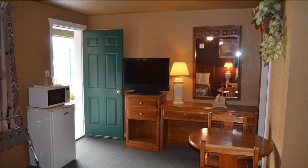 Classic Inn Motel - photo 16
