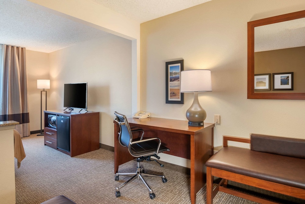 Comfort Inn Medford North - photo 28