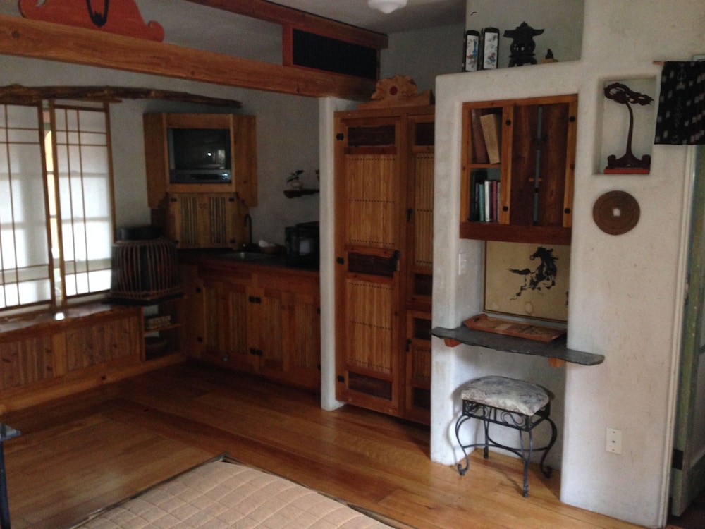 Les Artistes Inn - photo 4