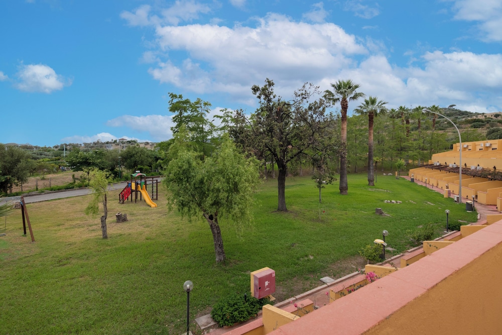 Villaggio La Feluca — 4-Star Luxury Hotel in Isca Sullo Ionio, Italy