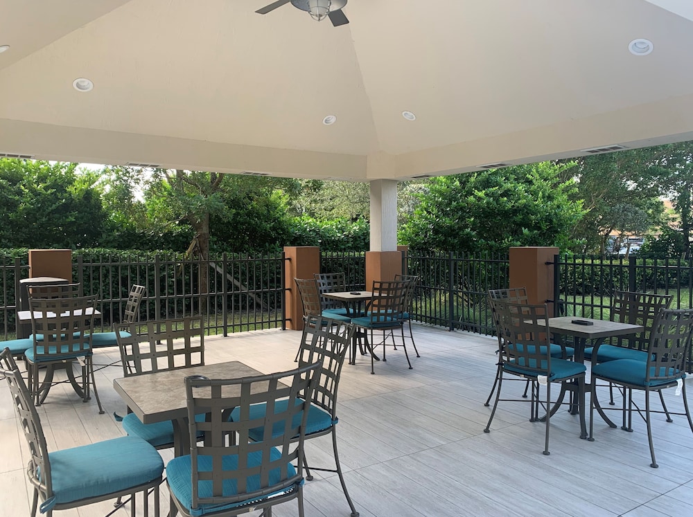 Candlewood Suites Miami Exec Airport Kendall by IHG - photo 32