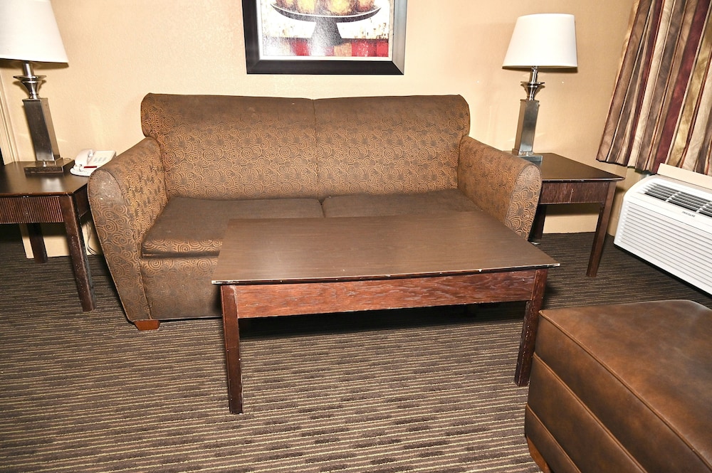 Fortune Inn And Suites Newport - photo 36