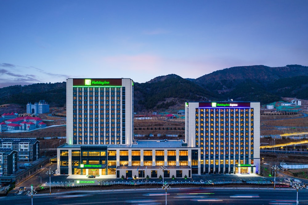 Holiday Inn Chengde Park View by IHG in Chengde, People's Republic of China