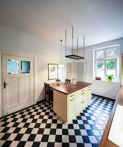 Villa Nußbaumer Business und Ferienwohnung in bester Lage — Arnstadt — photo 3