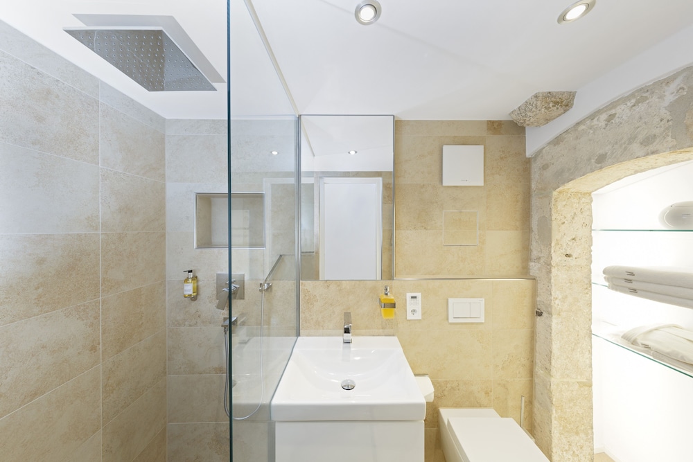 Domresidenz Regensburg — 5-Star Luxury Hotel in Regensburg, Germany