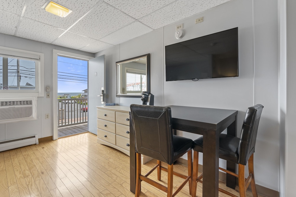 Americas Best Value Inn Mt Royal - photo 15