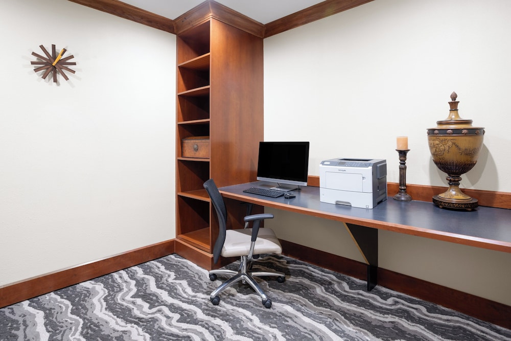 Staybridge Suites Harrisburg by IHG - photo 26