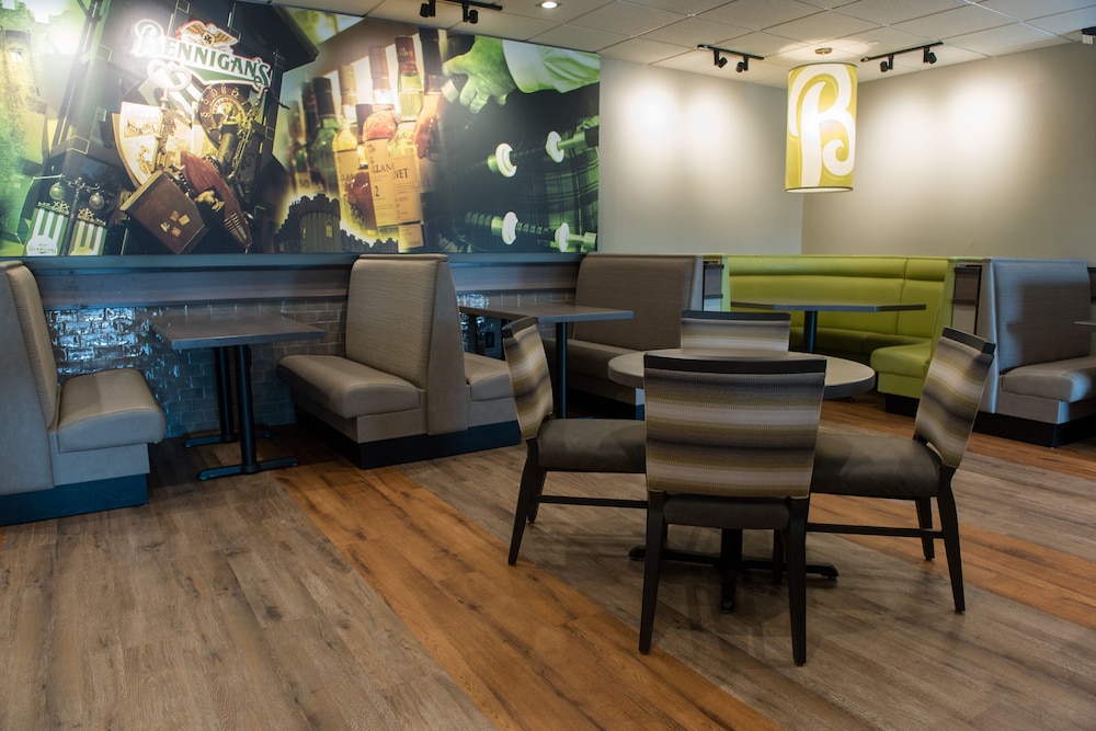 Holiday Inn Hotel & Suites Des Moines Northwest by IHG - photo 28