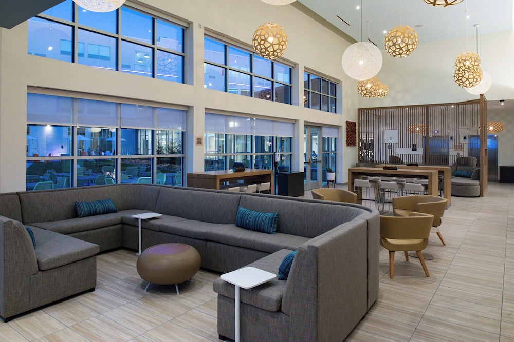 Element North Kansas City - photo 2