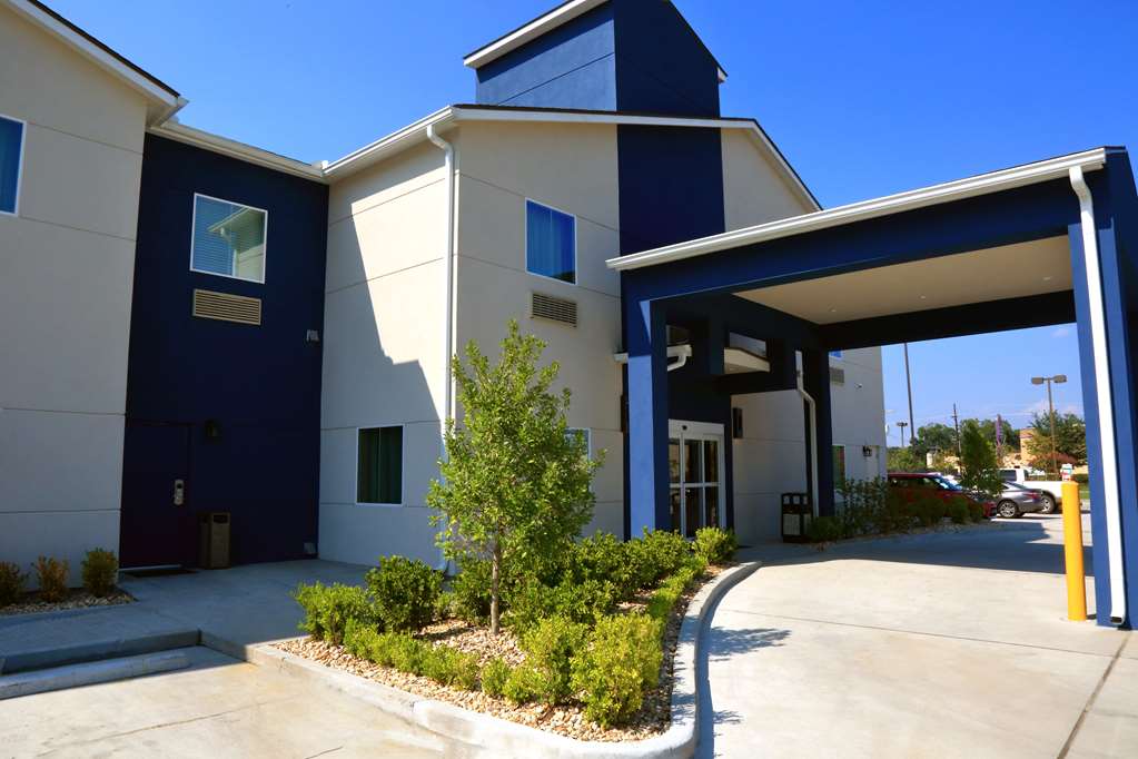 Americas Best Value Inn & Suites Prairieville - photo 4