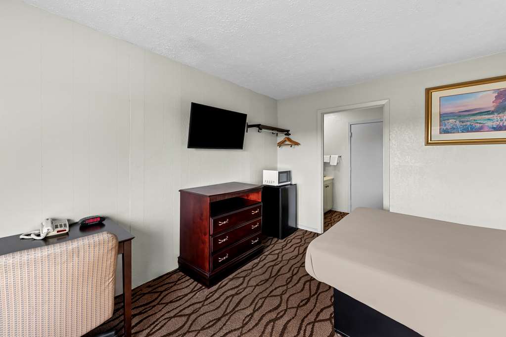 Americas Best Value Inn Marion OH - photo 20