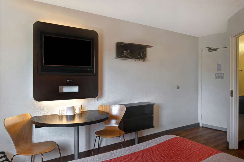 Motel 6 Gilroy CA - photo 11
