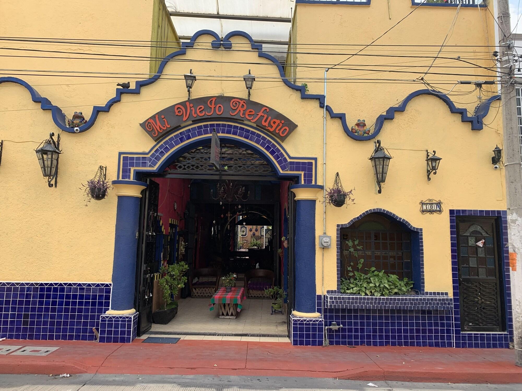 Hotel Mi Viejo Refugio in Tlaquepaque, Mexico