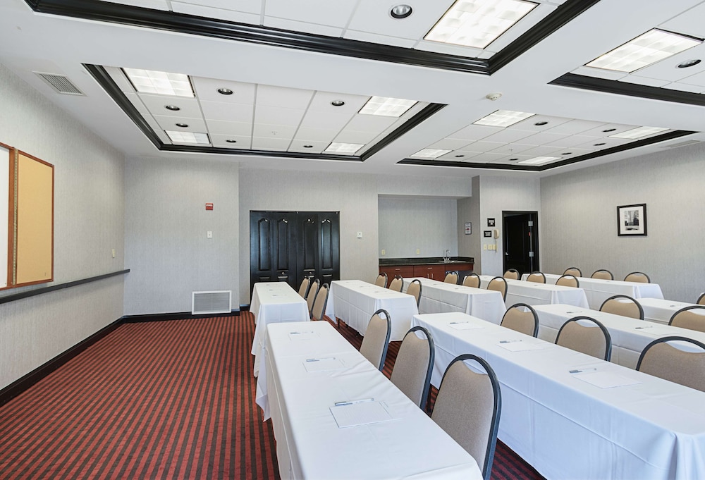 Hampton Inn & Suites Indianapolis Brownsburg - photo 33