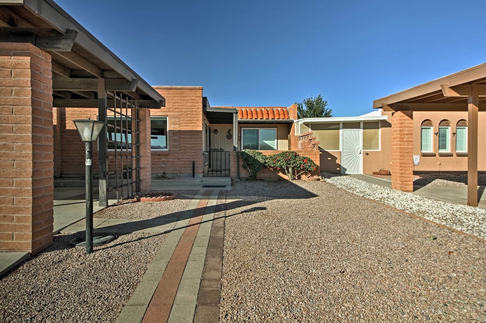 Green Valley Townhome with Patio and Resort Amenities - photo 17