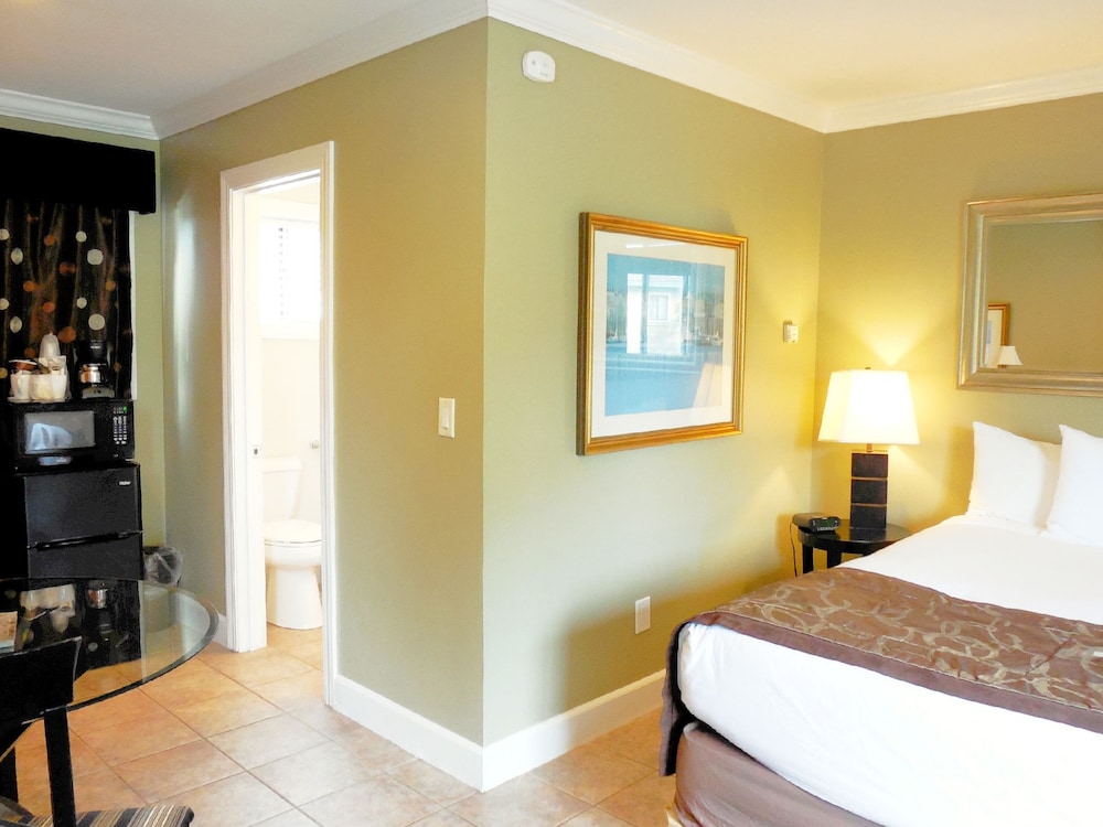 Sea Breeze Inn And Cottages - photo 14