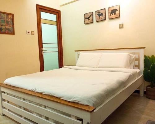 Classy Tastefully Furnished Executive Two Bedroom Apartment With Fully Equipped Gym Ample Parking Space Heated Swimming Pool Children Playing Ground And Amazing Scenic Views — 4-Star Luxury Hotel in Nairobi, Kenya