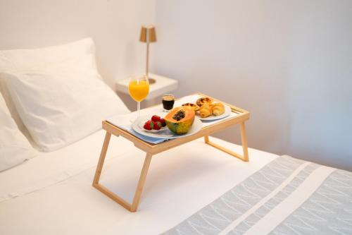 Seaside Cozy Apartment with private Terrace — 4-Star Luxury Hotel in Porto, Portugal