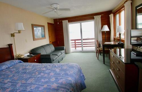 Cape Ann Motor Inn - photo 14