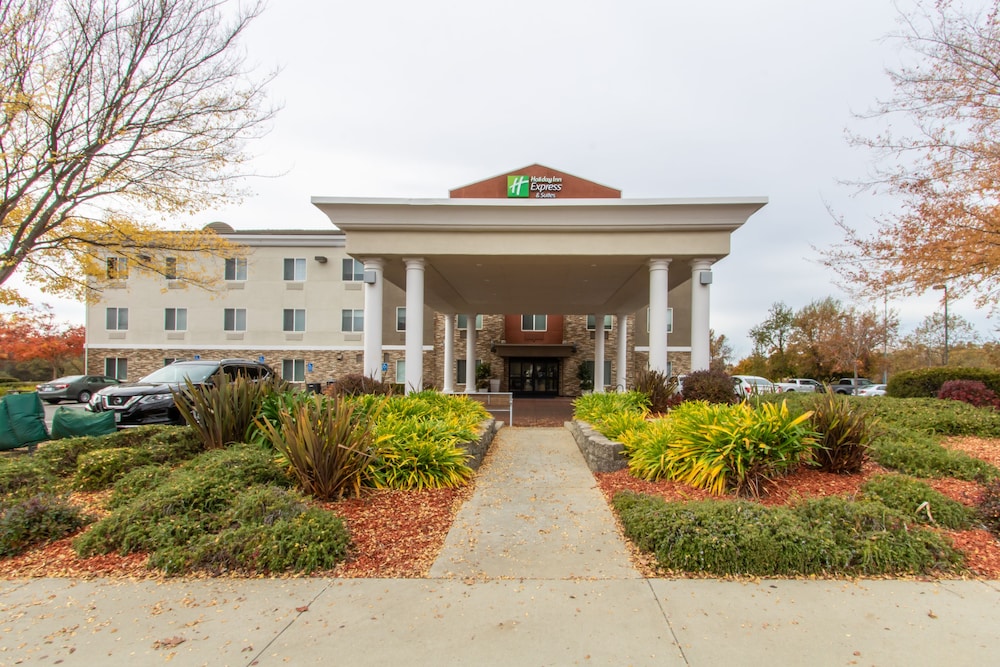Holiday Inn Express Hotel & Suites Roseville Galleria Area by IHG - photo 134