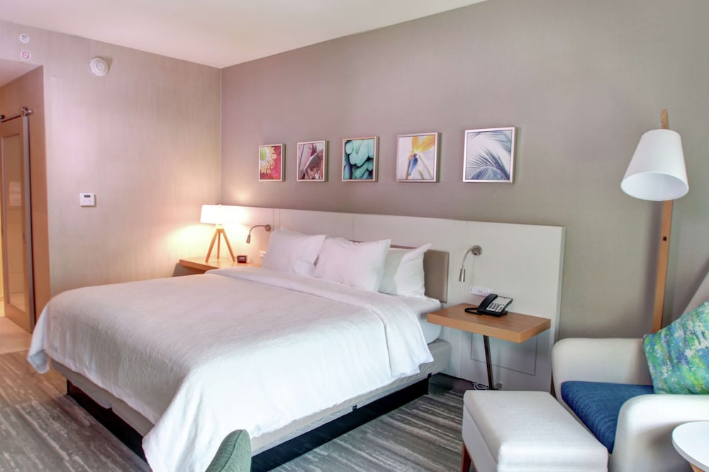 Hilton Garden Inn Tampa Wesley Chapel FL - photo 13