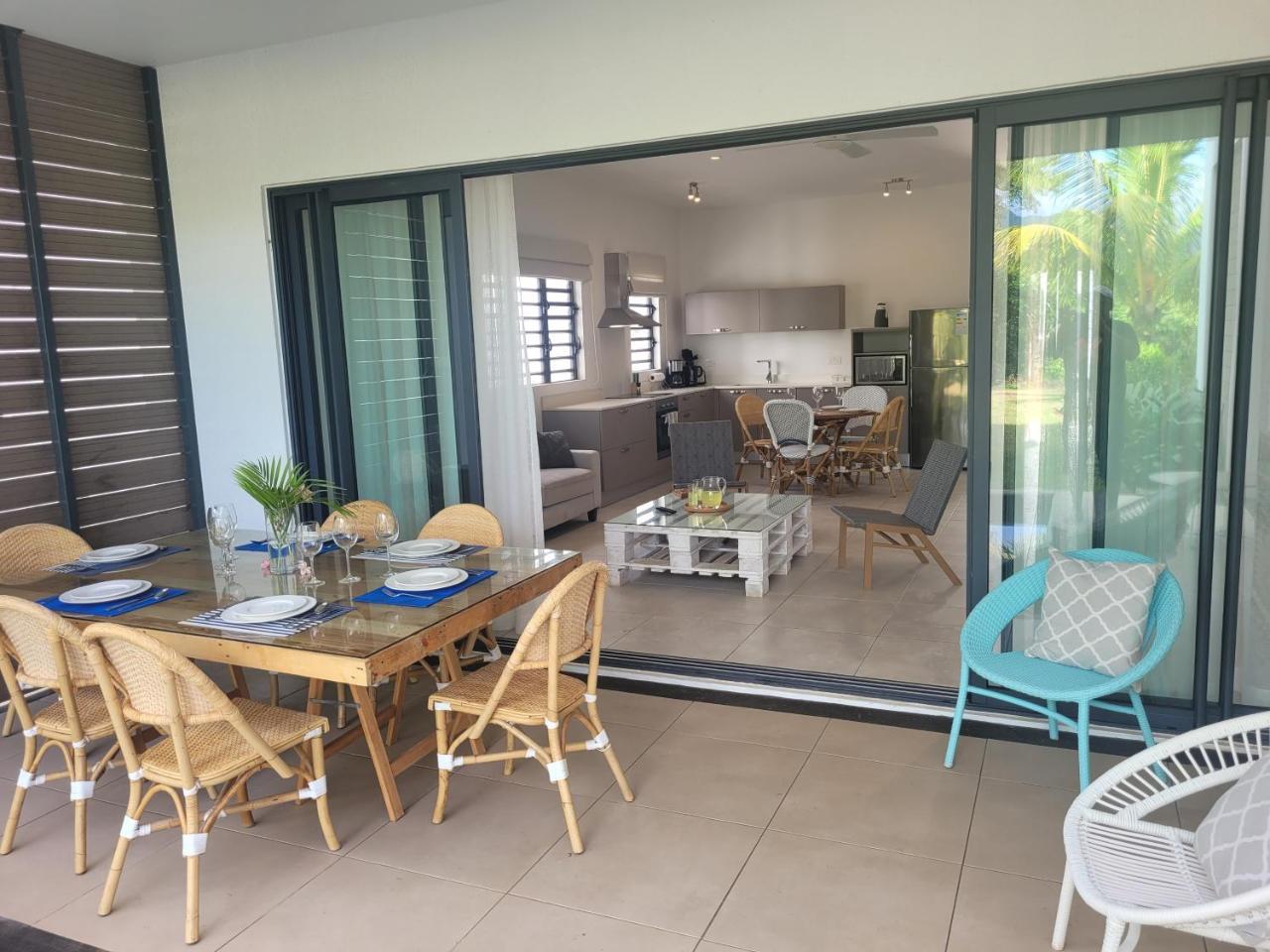 La Mivoie Beachfront with Private Pool in Grande Riviere Noire, Mauritius