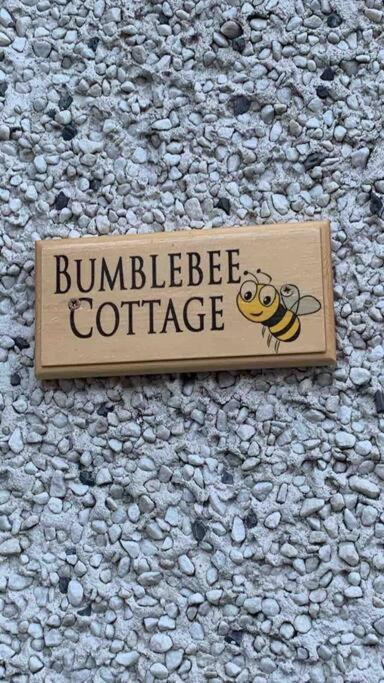 Bumblebee Cottage — 4-Star Luxury Hotel in Donegal, Republic of Ireland