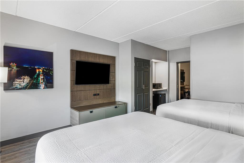 Best Western Plus Savannah Gateway - photo 14