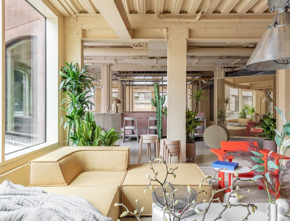 Locke At Broken Wharf — 4-Star Luxury Hotel in London, United Kingdom