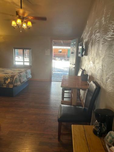 Nine Pines Motel - photo 25