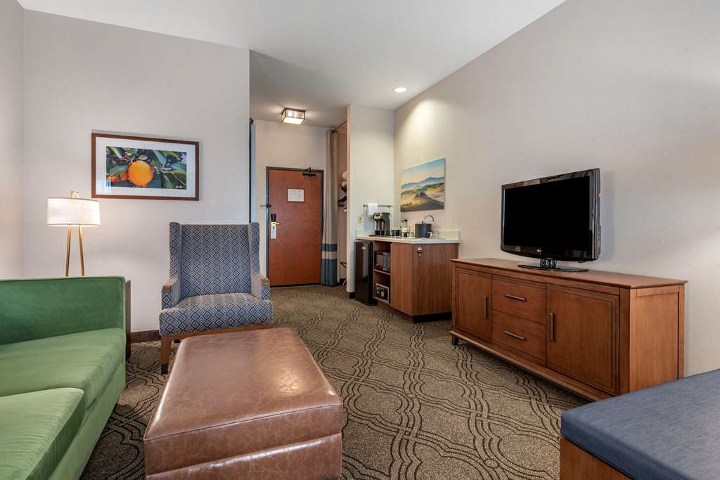 Best Western Premier Pasco Inn & Suites - photo 15