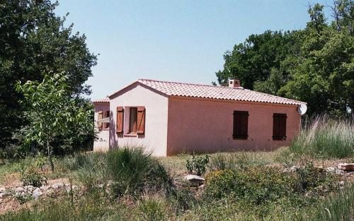Vautrain - carbon neutral hotel in Unknown City