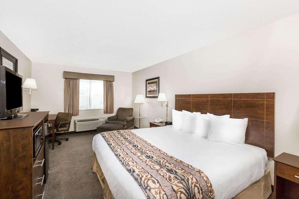 Baymont by Wyndham LeMars - photo 8