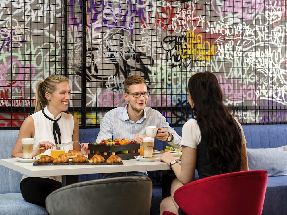 מזון ומשקאות