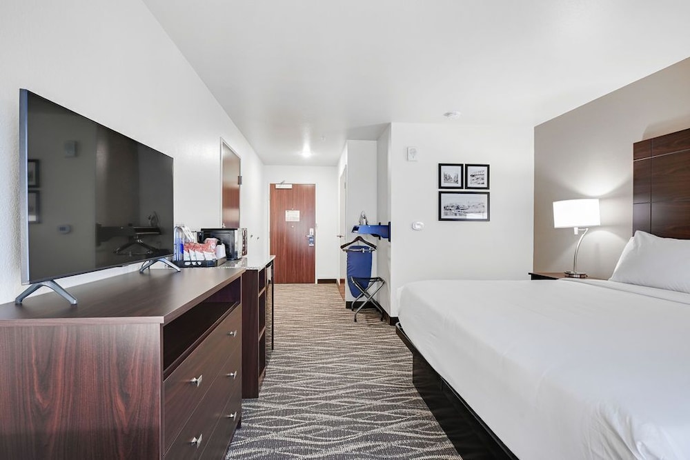 Cobblestone Hotel & Suites Mosinee - photo 26